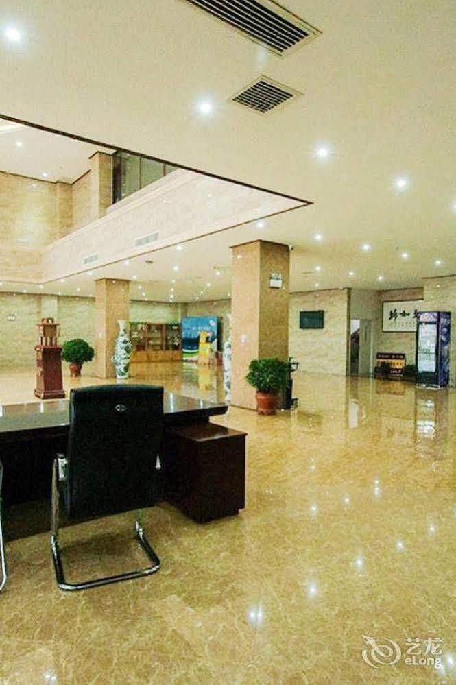 Splendid Oriental Business Hotel Tientsin Esterno foto